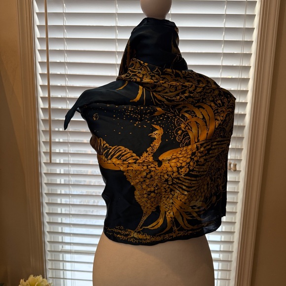 Freer Sacker silk scarf The Peacock Room blue & gold Smithsonian Museum - Picture 4 of 11